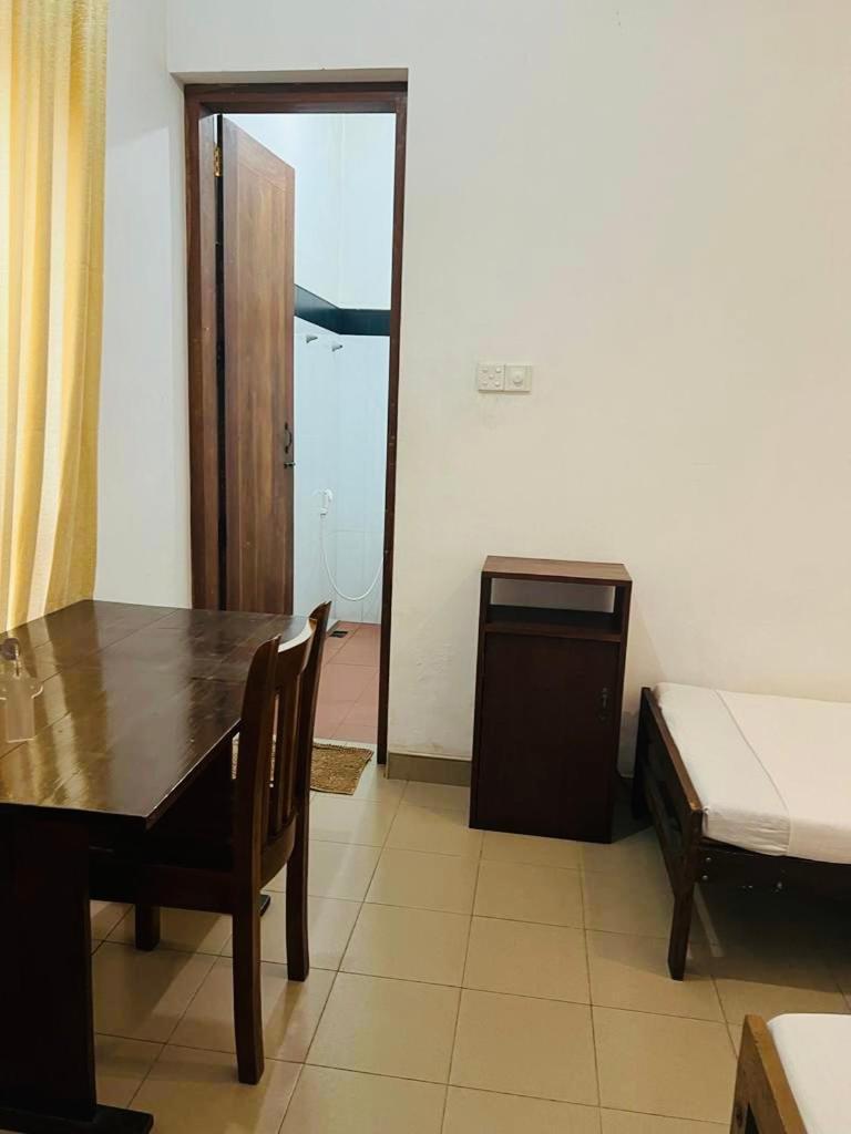 The Triangle Hotel Anuradhapura Zimmer foto
