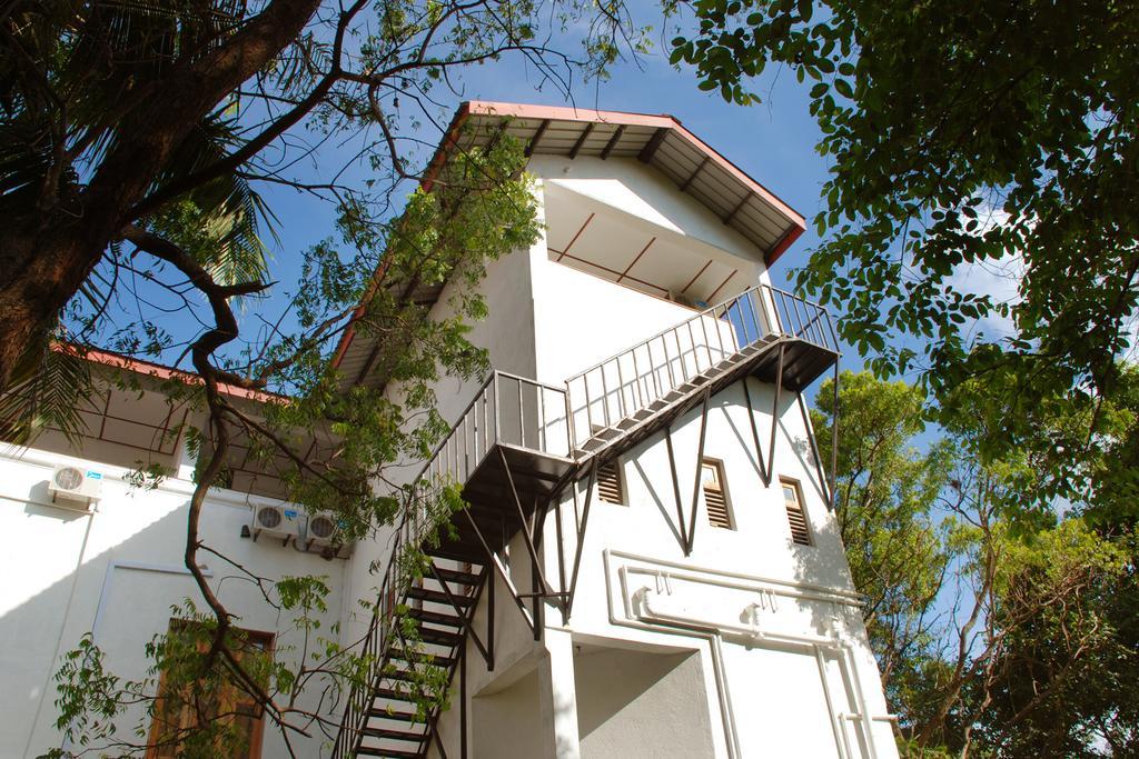 The Triangle Hotel Anuradhapura Exterior foto